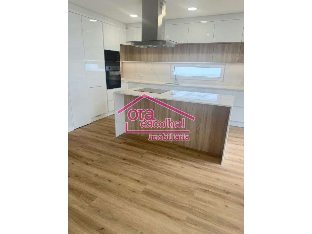 Moradia Isolada T4 NOVA com suíte e Garagem na Amora! - Grande imagem: 5/18