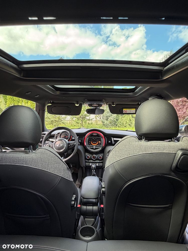 MINI Cooper Standard - 24