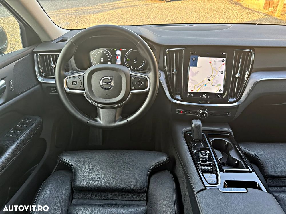 Volvo V60 T8 AWD Recharge Geartronic Inscription - 9