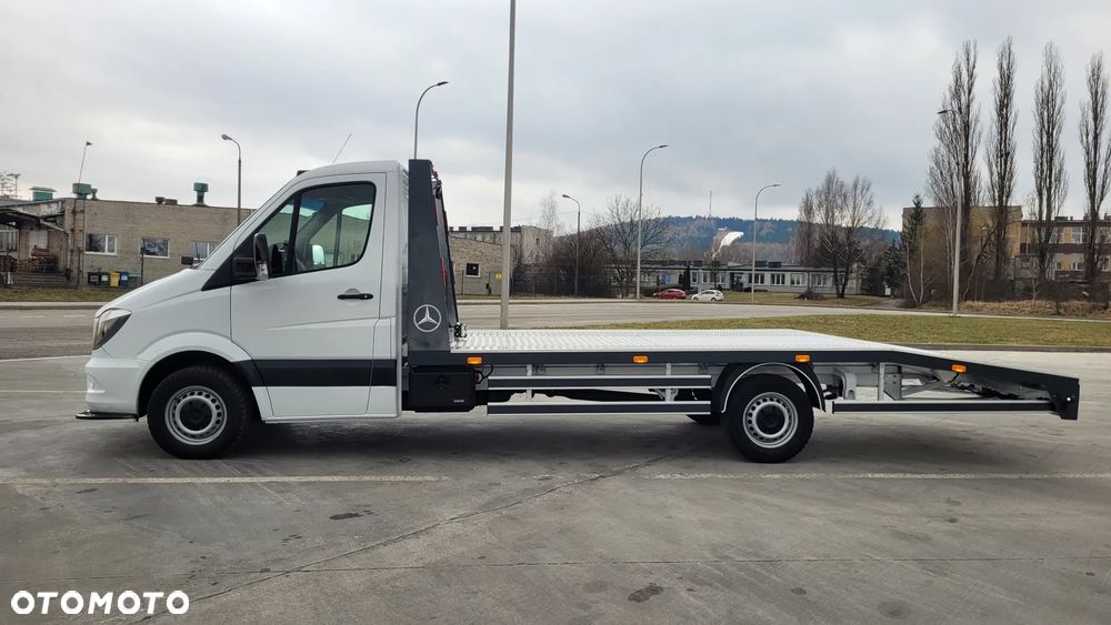 Mercedes-Benz Sprinter - 2