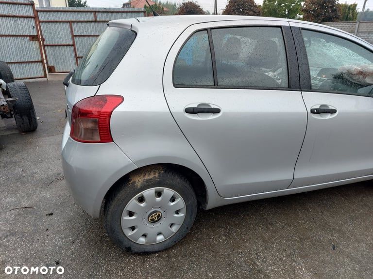 TOYOTA YARIS ii 1,4 D4d wtryskiwacz wtrysk - 3