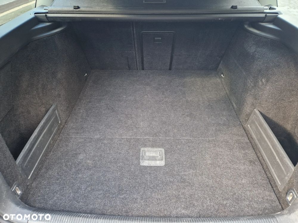 Volkswagen Passat 2.0 TDI Highline DSG - 23
