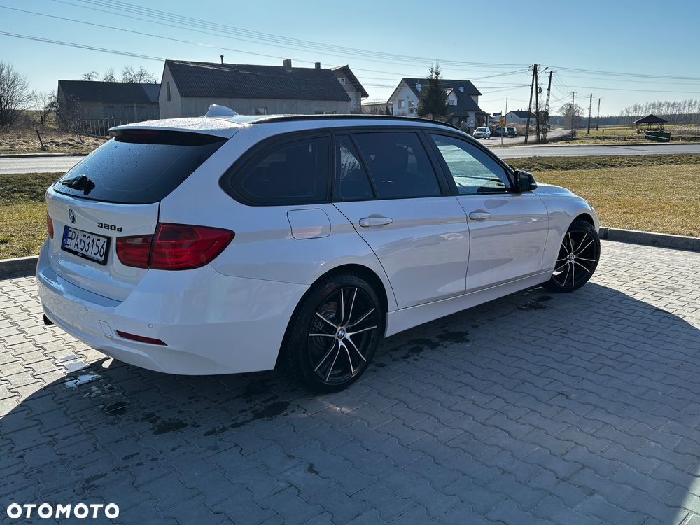 BMW Seria 3 320d DPF Edition Exclusive - 8