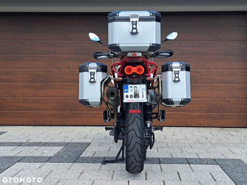 Moto Guzzi V85 - 20