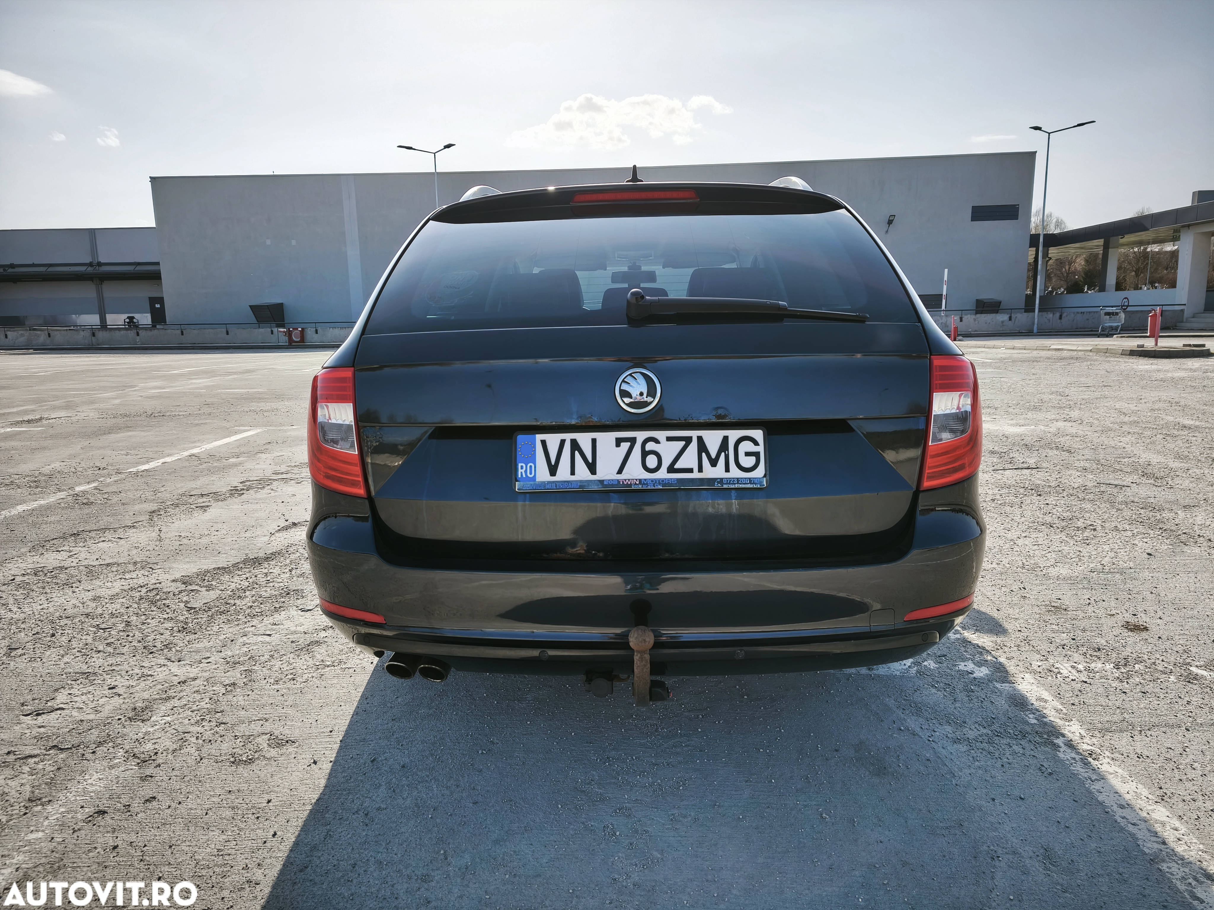 Skoda Superb 2.0 TDI Ambition - 4