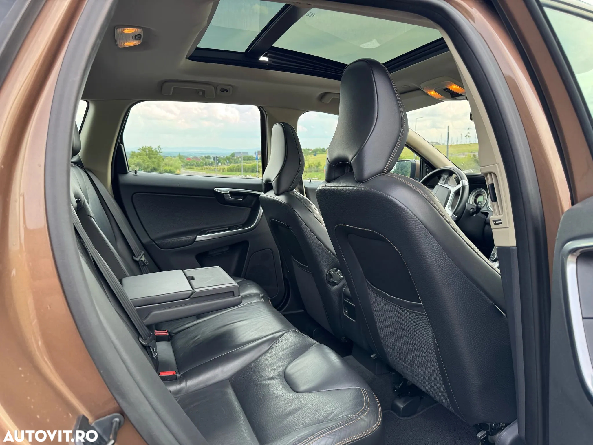 Volvo XC 60 - 8