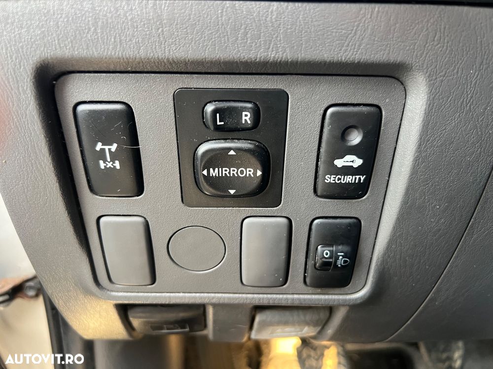 Toyota Hilux 4x4 Cabina Dubla Comfort - 22