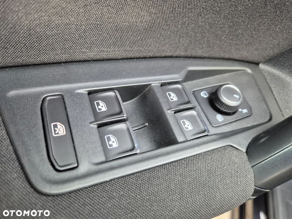 Volkswagen Tiguan - 10