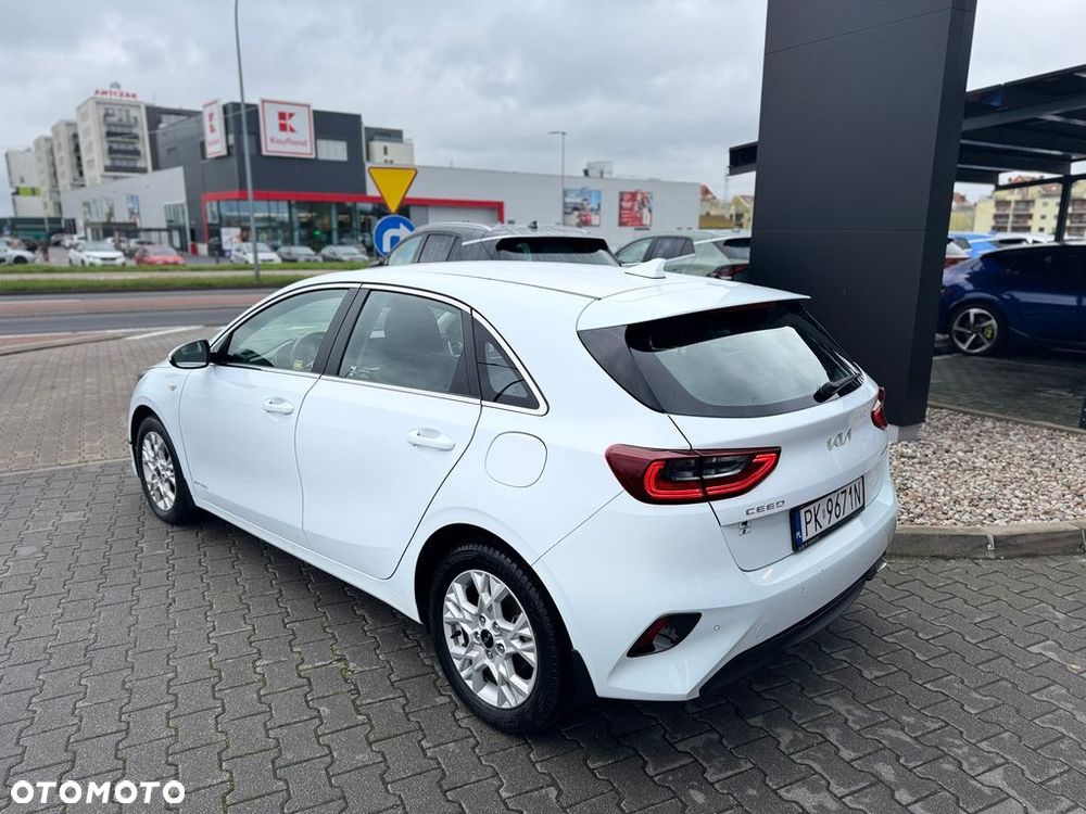 Kia Ceed 1.5 T-GDI M - 3