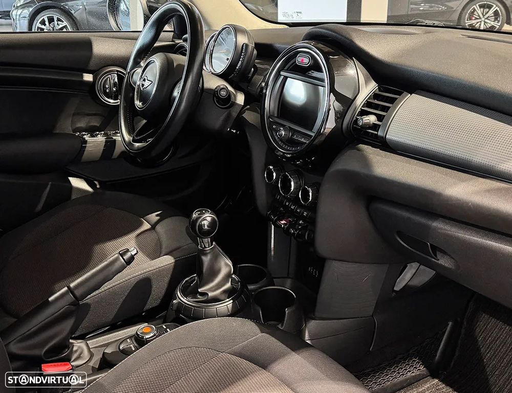 MINI 5 Portas One D - 12