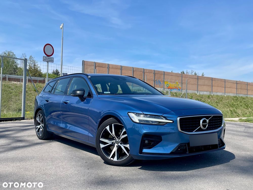 Volvo V60 D4 R-Design - 1