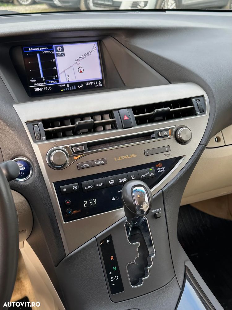 Lexus Seria RX - 21
