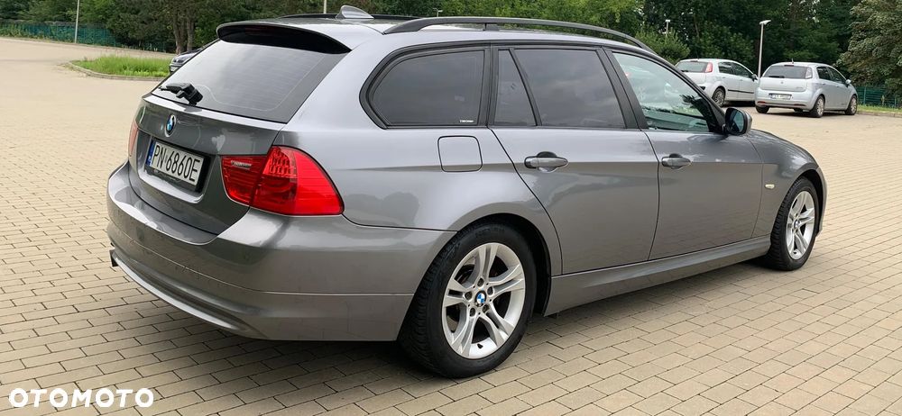 BMW Seria 3 318i - 8