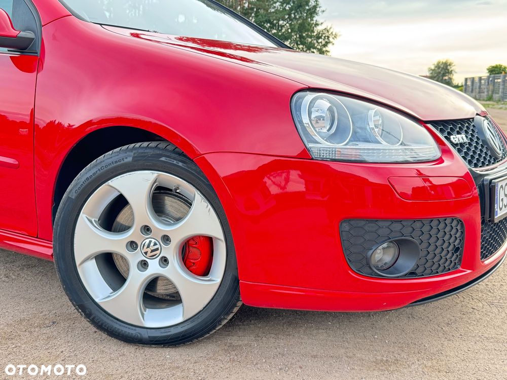 Volkswagen Golf - 8