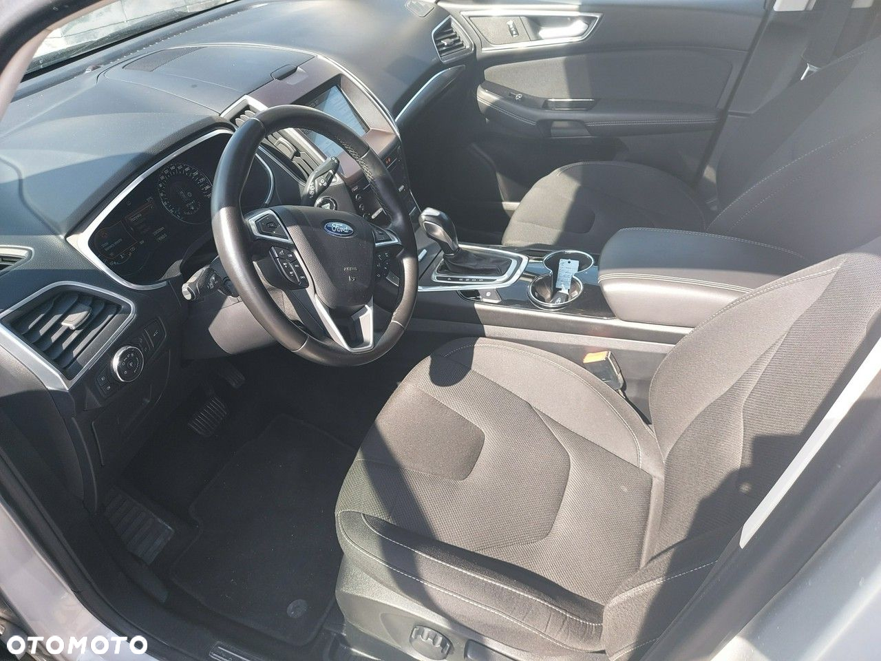 Ford S-Max - 17