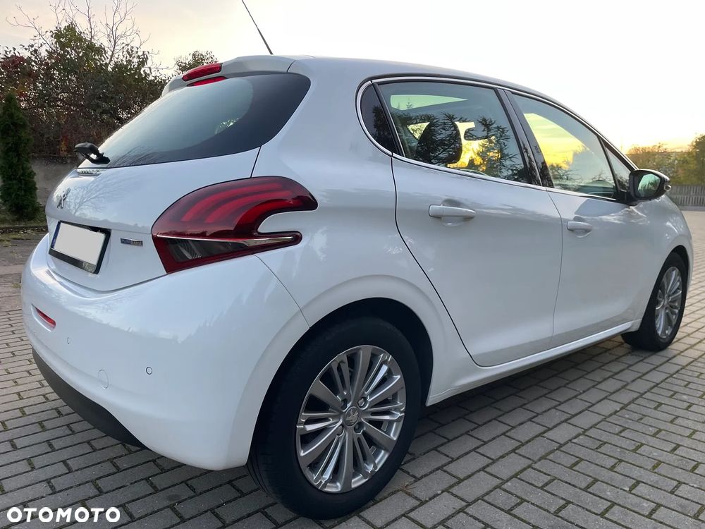Peugeot 208 1.2 PureTech Allure S&S - 9