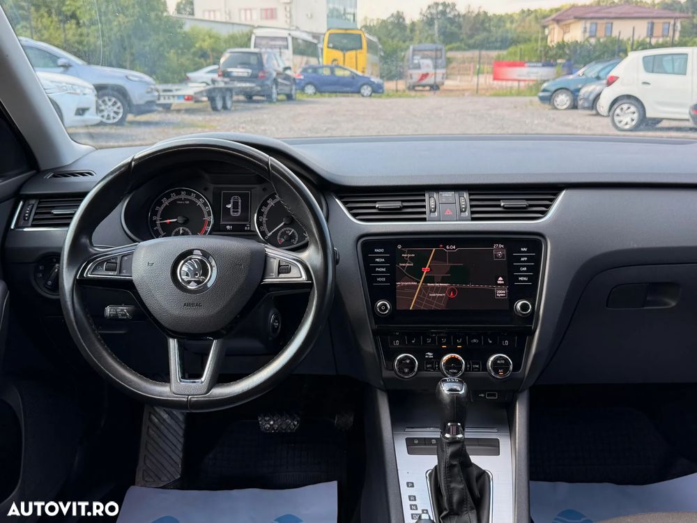 Skoda Octavia 1.6 TDI DSG Ambition - 8