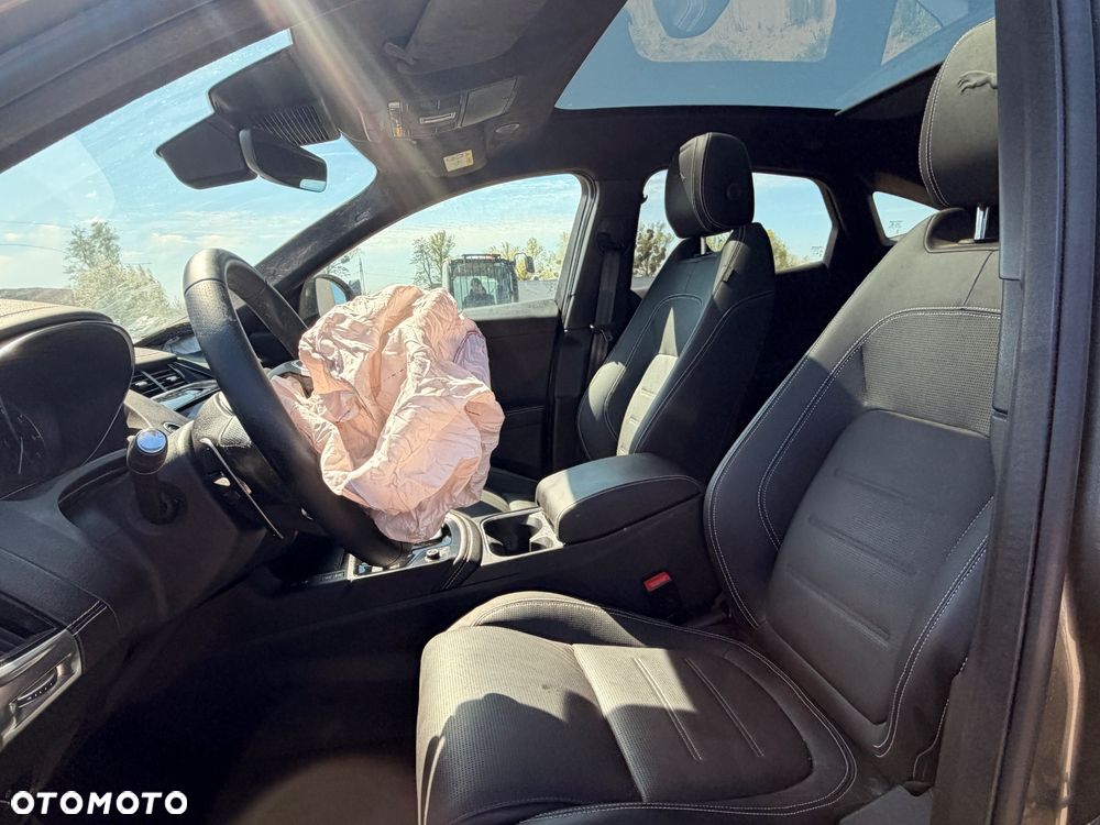 Jaguar E-Pace 1.5 P300e PHEV AWD R-Dynamic SE - 25