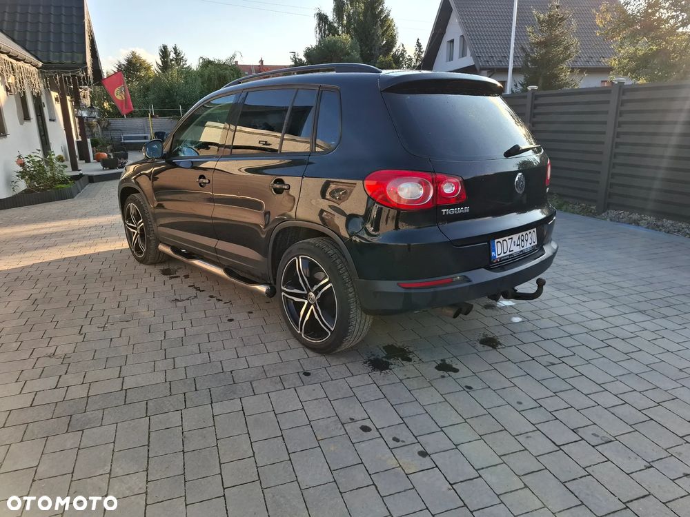 Volkswagen Tiguan - 5