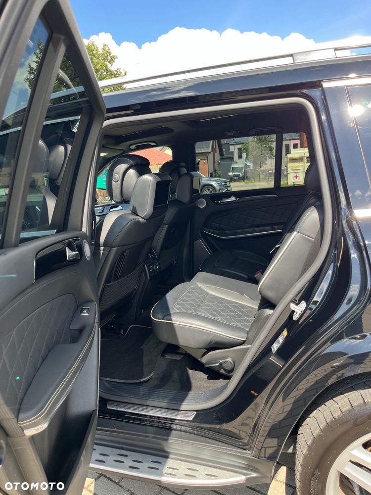 Mercedes-Benz GL - 23