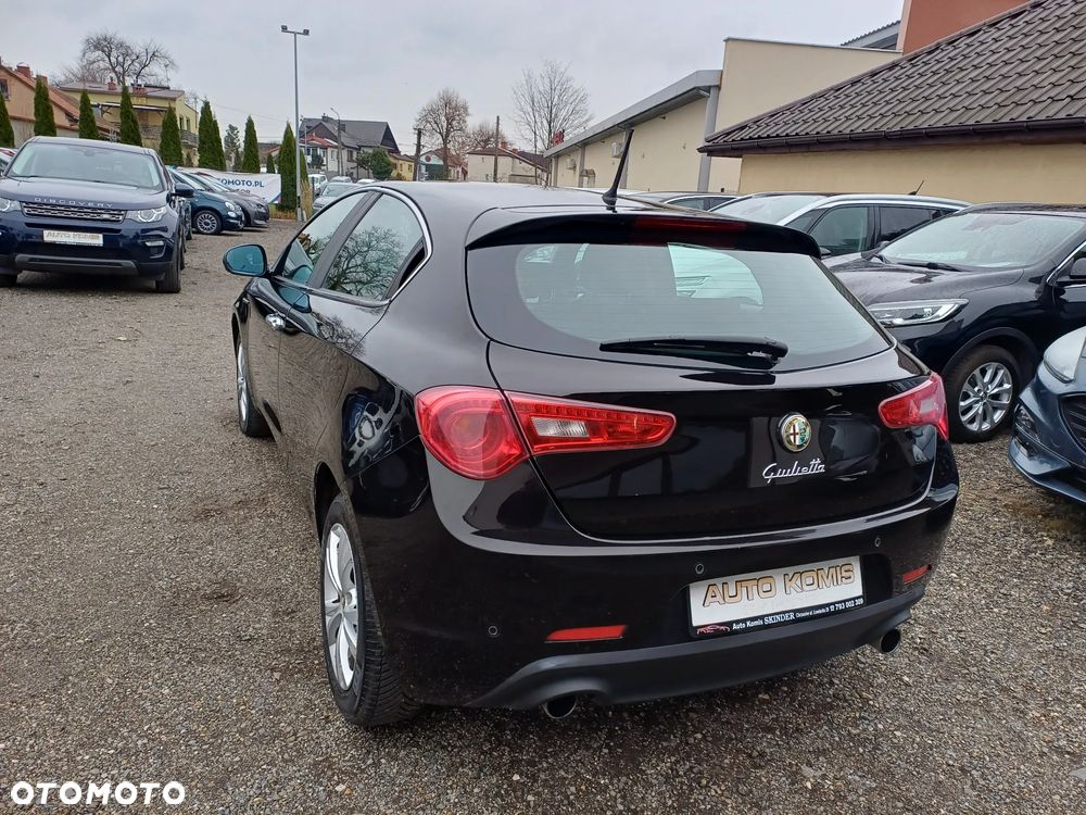 Alfa Romeo Giulietta 2.0 JTDM 16V Turismo - 4