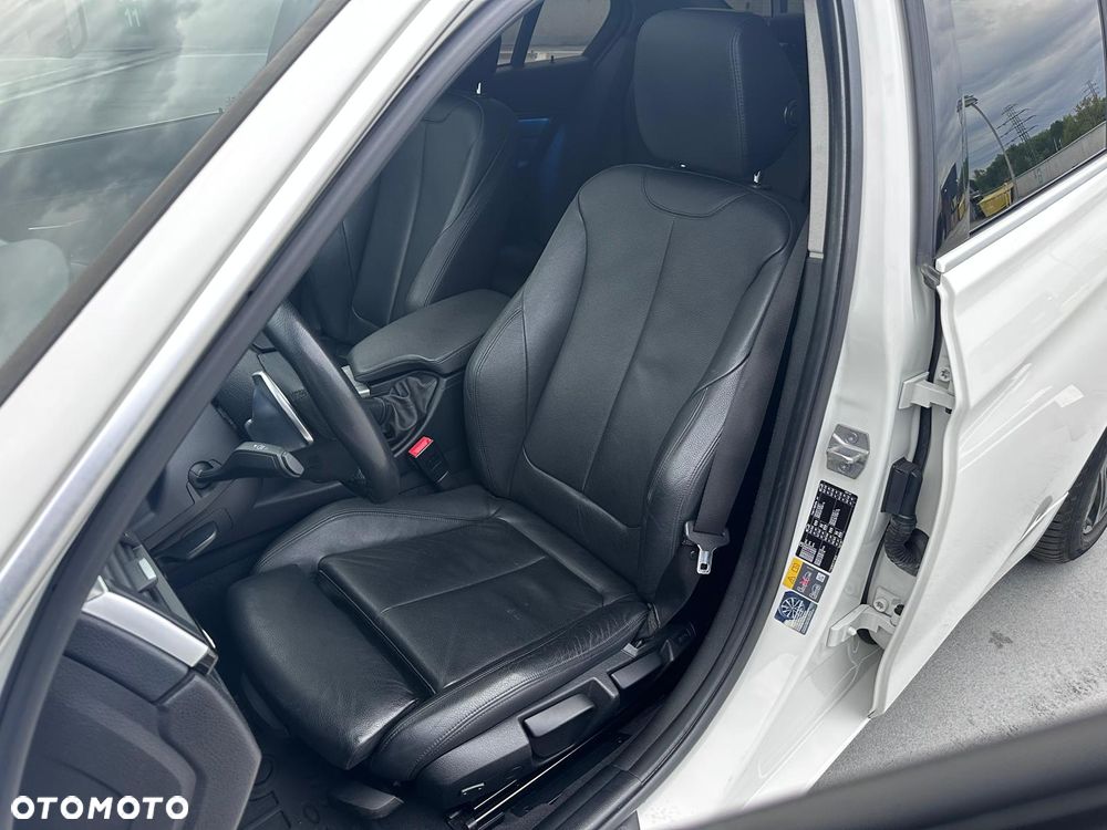 BMW Seria 3 330e iPerformance Sport Line - 13