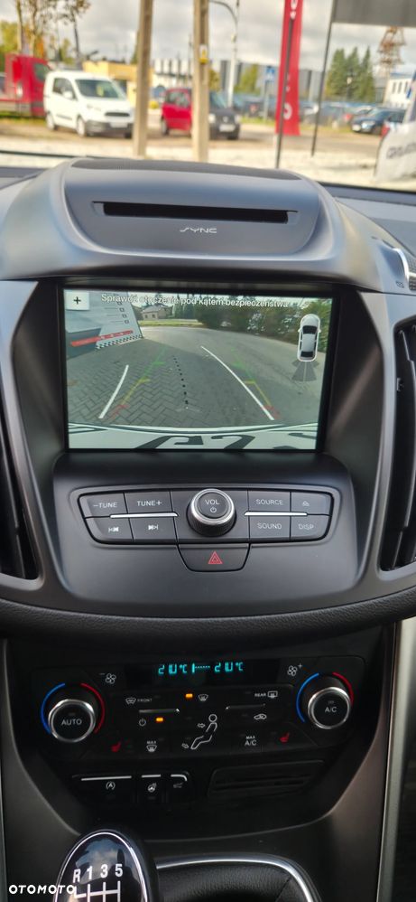 Ford Kuga 1.5 EcoBoost 2x4 Titanium - 29