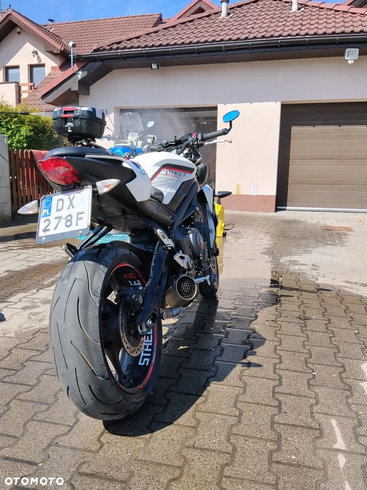 Triumph Street Triple - 2