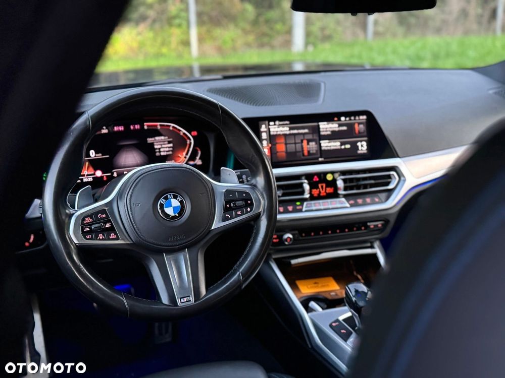 BMW Seria 3 320d Touring xDrive M Sport - 22