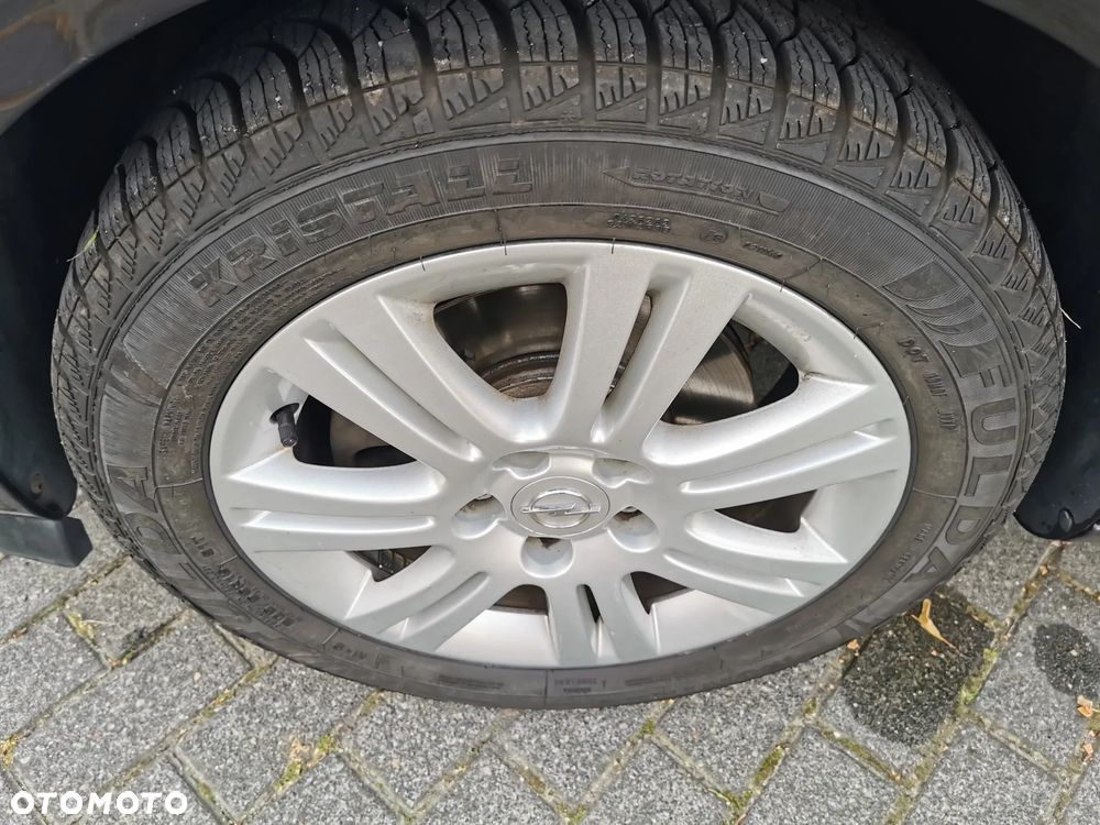 Opel Astra 1.6 Cosmo - 40