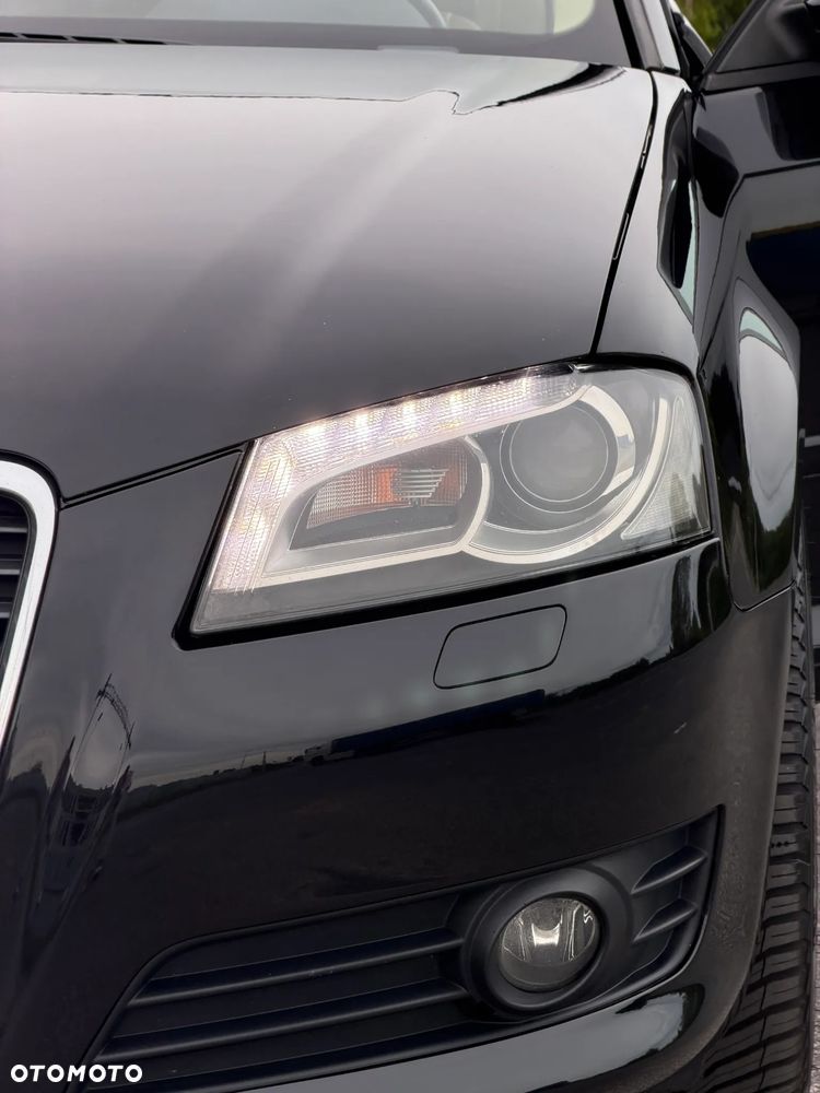 Audi A3 Sportback 1.6 TDI DPF Ambition S tronic - 4