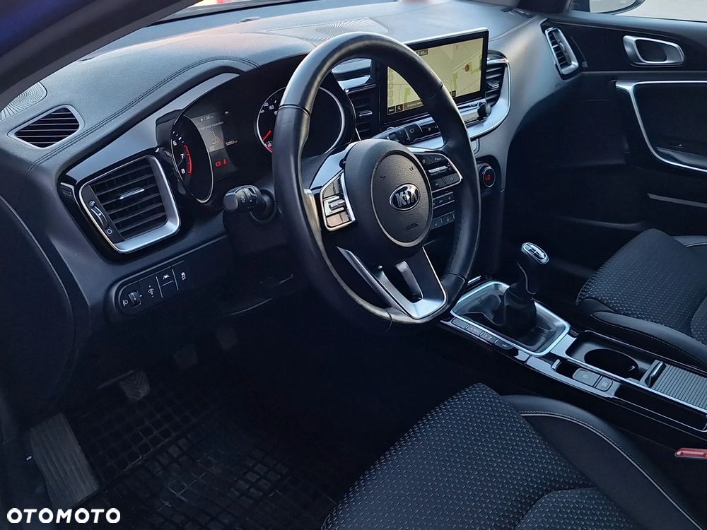 Kia XCeed 1.5 T-GDI L Business Line - 9