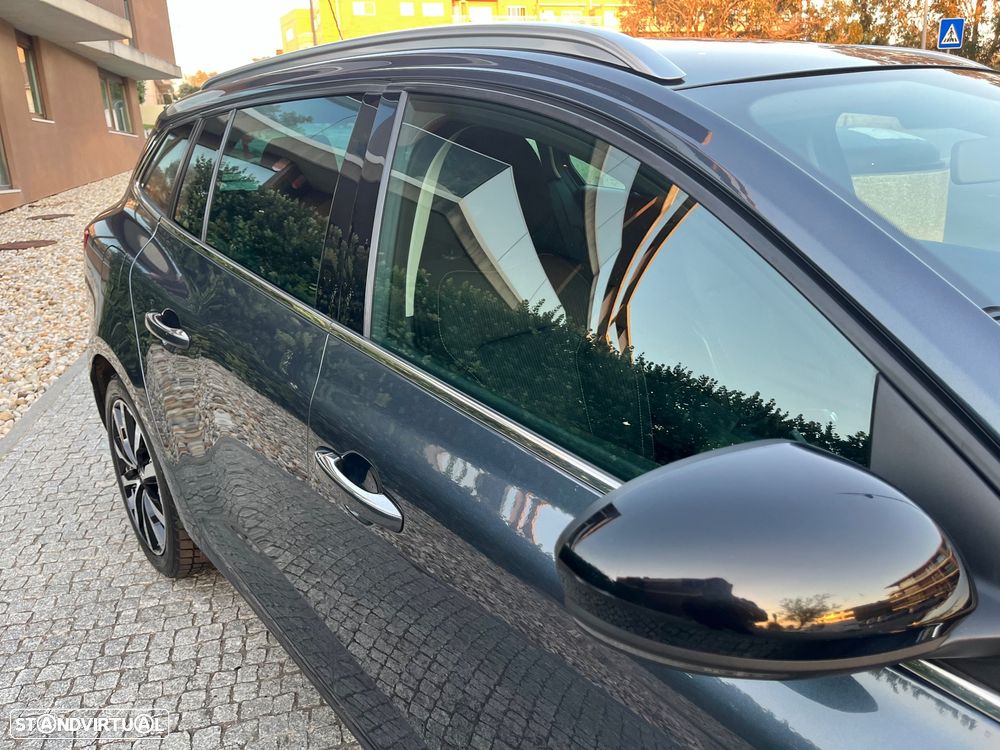 Renault Mégane Sport Tourer 1.2 TCE Limited SS - 32