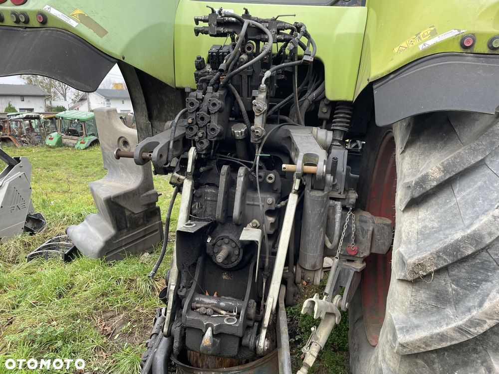 Claas Axion 810 - części - tylny TUZ - ramiona belki wieszaki siłownik - 2