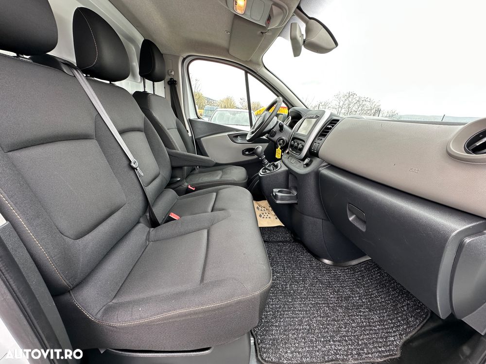 Renault Trafic Combi L1H1 Authentique - 6