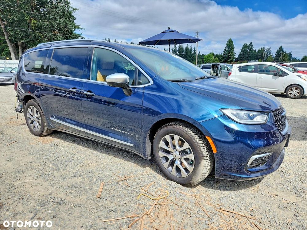 Chrysler Pacifica - 5