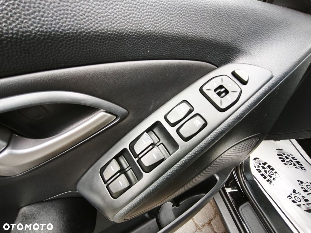 Hyundai ix35 - 13
