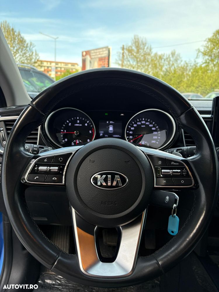 Kia Ceed 1.6 DSL MHEV 7DCT HP GT Line - 11