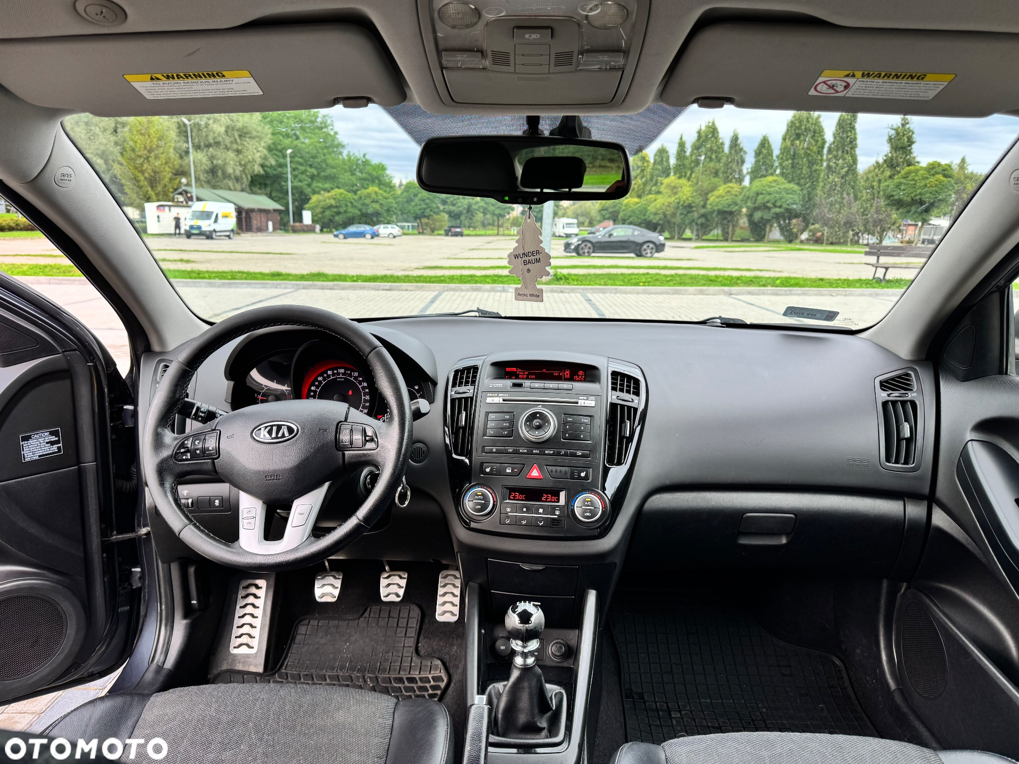 Kia Ceed - 10