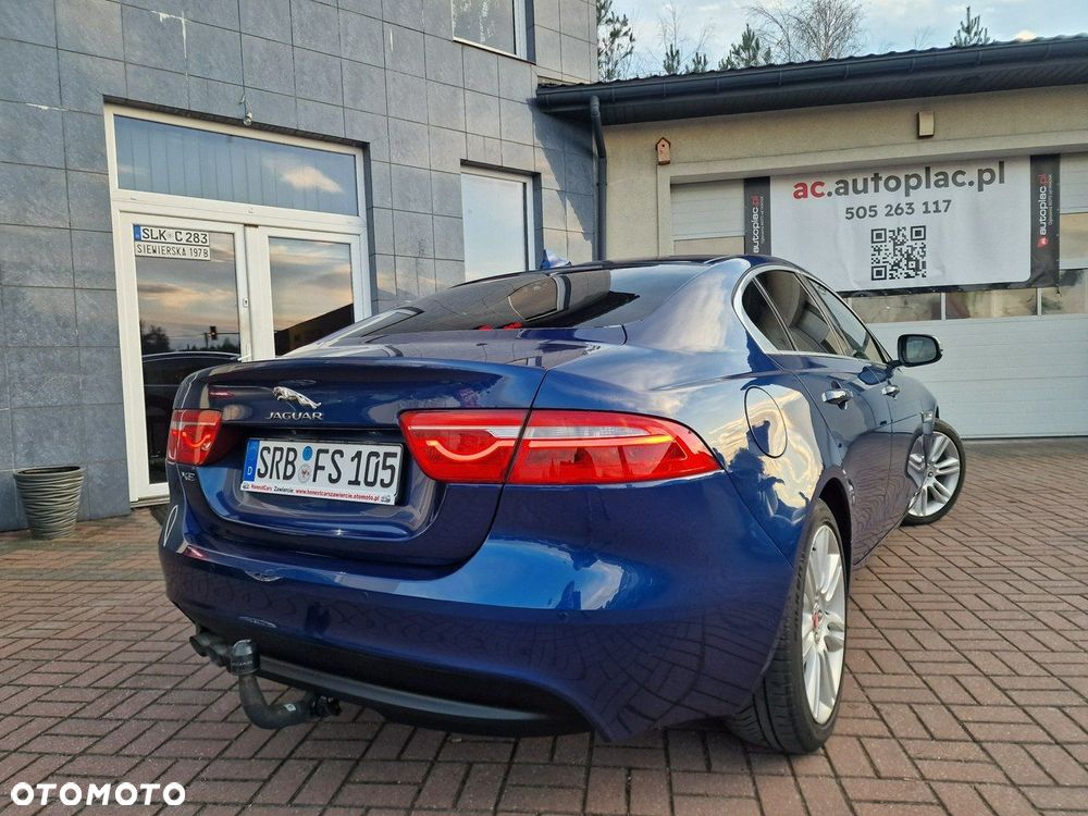 Jaguar XE 20d Prestige - 15