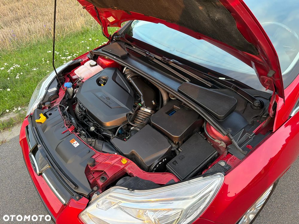 Ford Focus 1.6 EcoBoost Titanium - 32