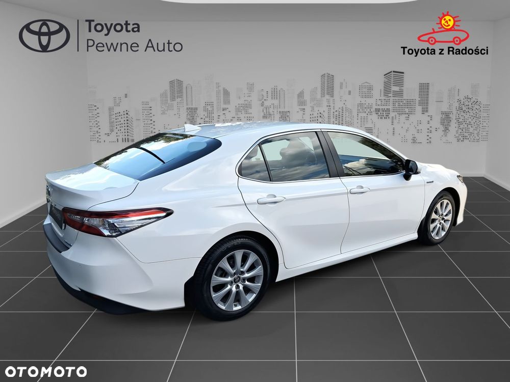 Toyota Camry 2.5 Hybrid Comfort CVT - 2