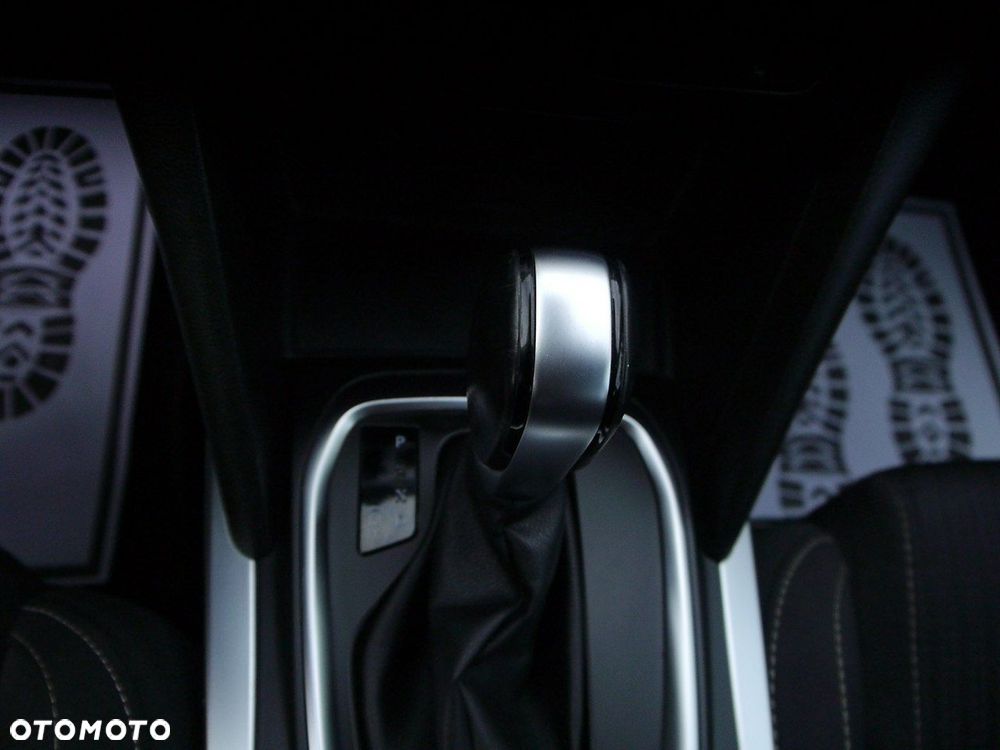 Renault Megane ENERGY TCe 140 EDC LIMITED - 24