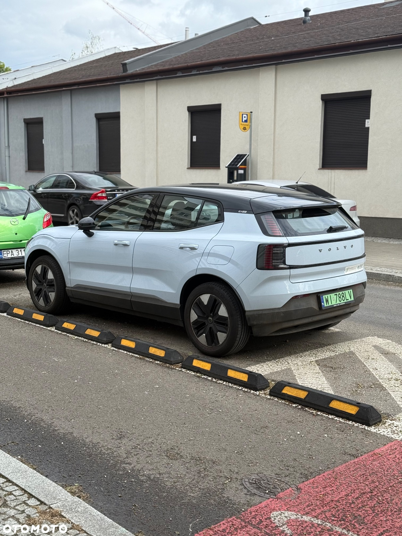 Volvo EX30 51kWh Single Motor Plus - 2
