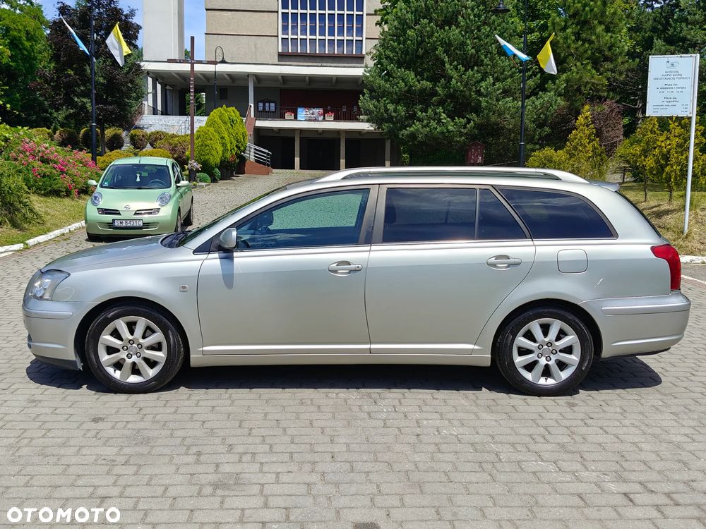 Toyota Avensis 2.0 VVT-i Executive - 9