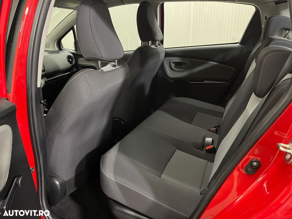 Toyota Yaris 1.5 VVT-i HSD Active - 10