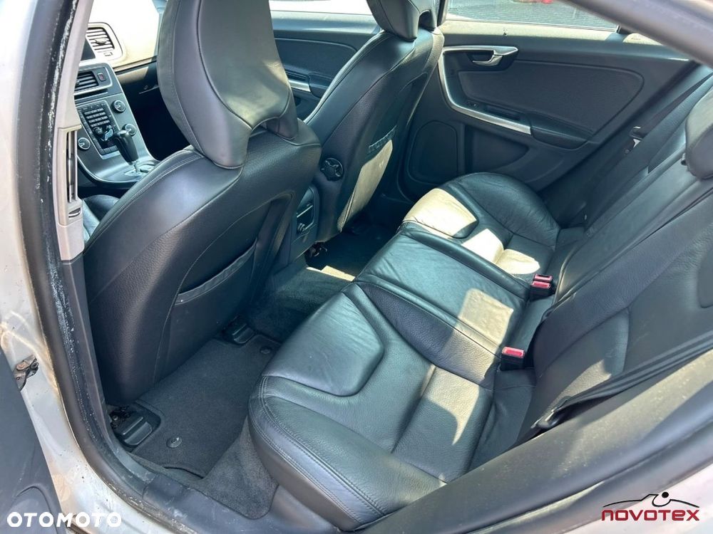 Volvo S60 - 16