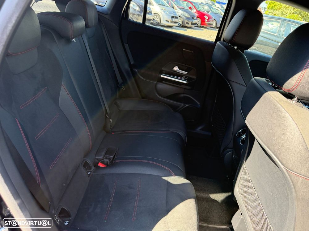 Mercedes-Benz GLA 250 e AMG Line - 13