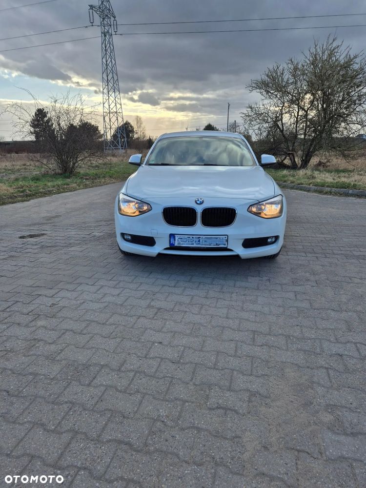 BMW Seria 1 114i - 3