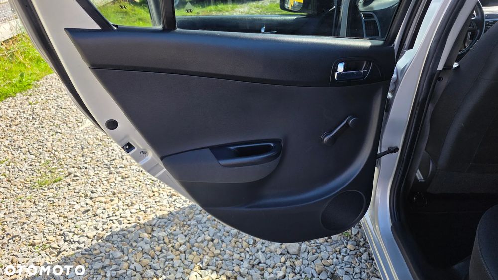 Hyundai i20 1.2 Fifa World Cup Edition - 17